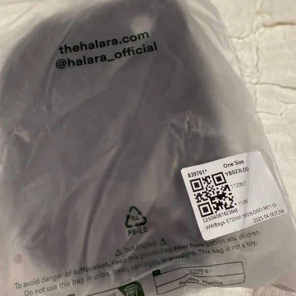 HALARA Belt Bag Black Waist Bag NWT - Picture 4 of 4